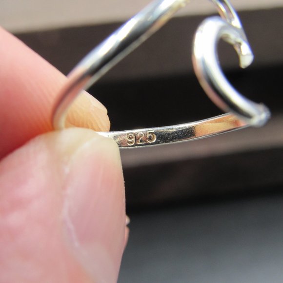 Size 5.5 Sterling Silver Odd Design Wave Beach Band Ring Vintage - Picture 3 of 6